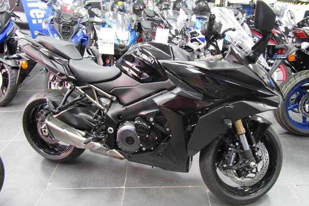 SUZUKI GSX-S1000