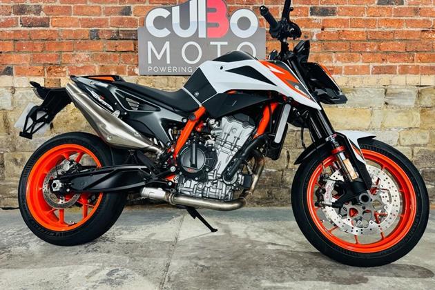 KTM 890 DUKE R