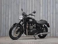 TRIUMPH BONNEVILLE T100