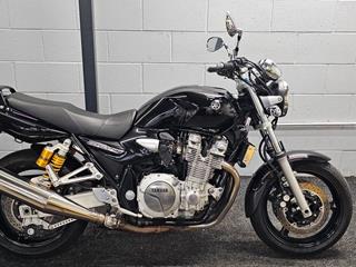 YAMAHA XJR1300 