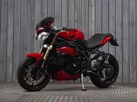 TRIUMPH SPEED TRIPLE 1050