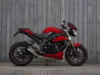 TRIUMPH SPEED TRIPLE 1050