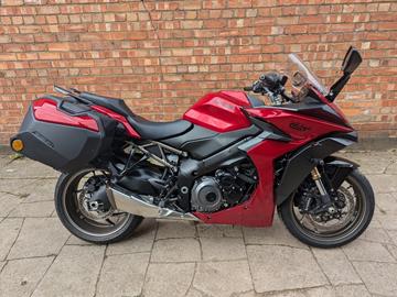 SUZUKI GSX-S1000GT