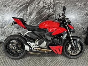 DUCATI STREETFIGHTER V2