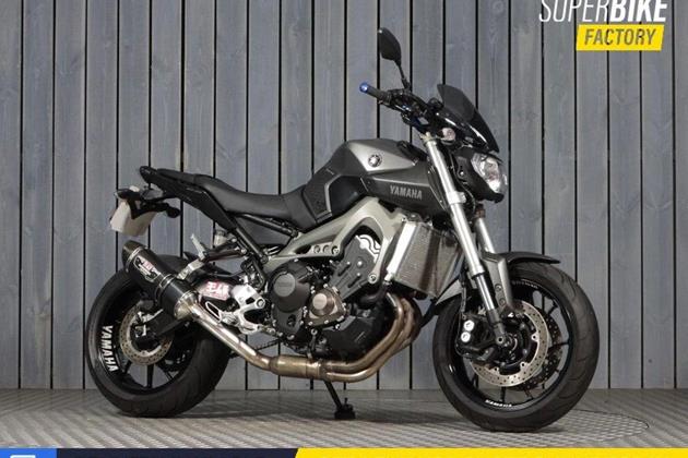 YAMAHA MT-09