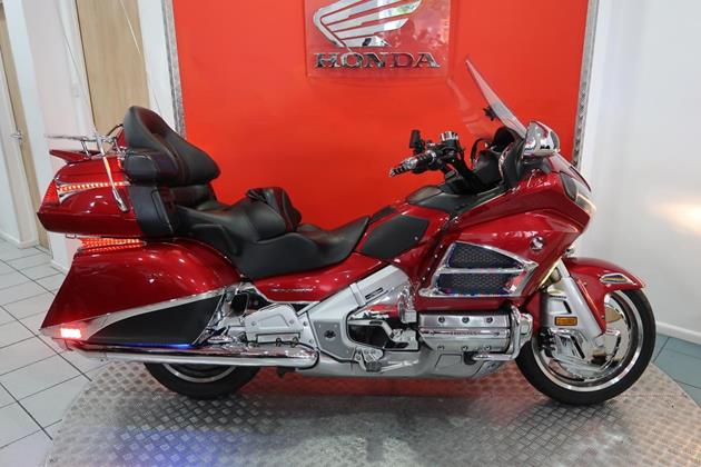 HONDA GL1800 GOLDWING