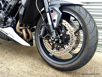 TRIUMPH STREET TRIPLE 765 R