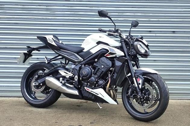 TRIUMPH STREET TRIPLE 765 R