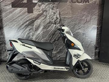 SUZUKI AVENIS 125