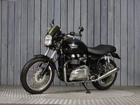 TRIUMPH THRUXTON 900