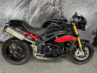 TRIUMPH SPEED TRIPLE 1050 R 