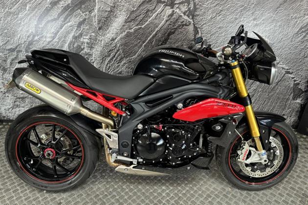 TRIUMPH SPEED TRIPLE 1050 R