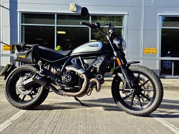 DUCATI SCRAMBLER 800