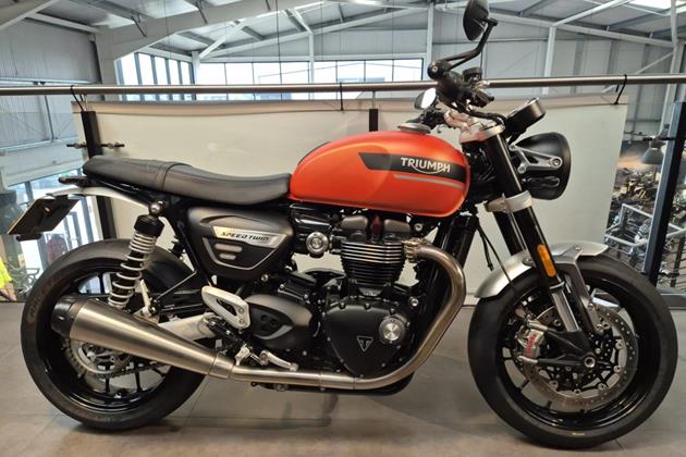 TRIUMPH SPEED TWIN 1200