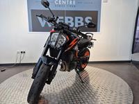 KTM 890 DUKE R