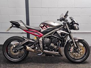 TRIUMPH STREET TRIPLE 765 RS 