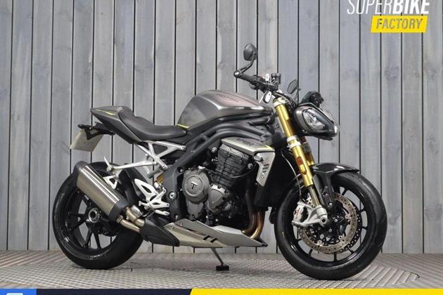 TRIUMPH SPEED TRIPLE 1200 RS