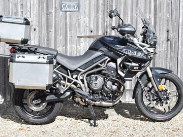 TRIUMPH TIGER 800 XR