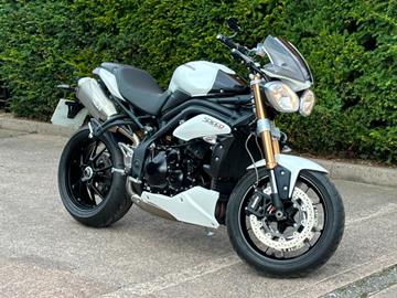 TRIUMPH SPEED TRIPLE 1050