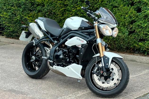 TRIUMPH SPEED TRIPLE 1050