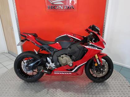 HONDA CBR1000RR FIREBLADE