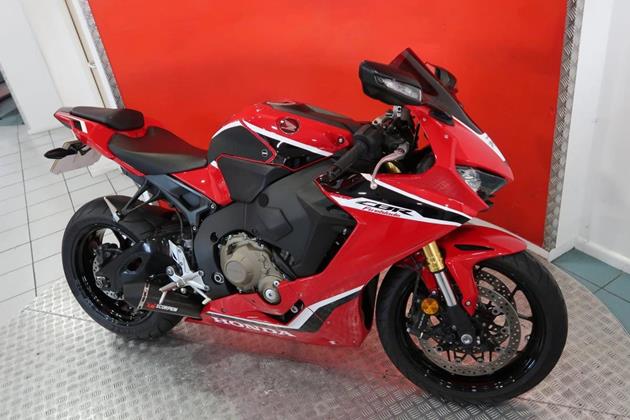 HONDA CBR1000RR FIREBLADE