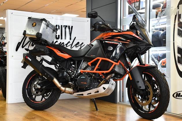 KTM 1090 ADVENTURE