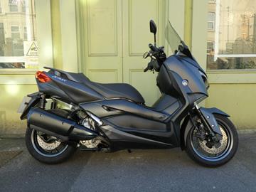 YAMAHA XMAX 300