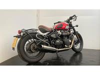 TRIUMPH BONNEVILLE BOBBER BLACK