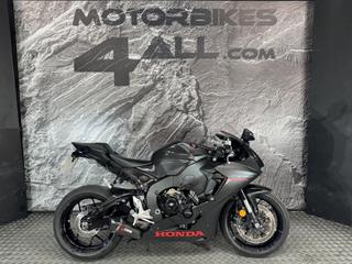 HONDA CBR1000RR FIREBLADE 