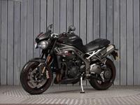 TRIUMPH SPEED TRIPLE 1050