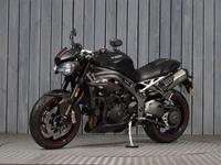 TRIUMPH SPEED TRIPLE 1050