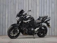 SUZUKI GSX1300 B-KING