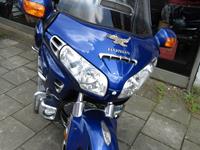 HONDA GL1800 GOLDWING