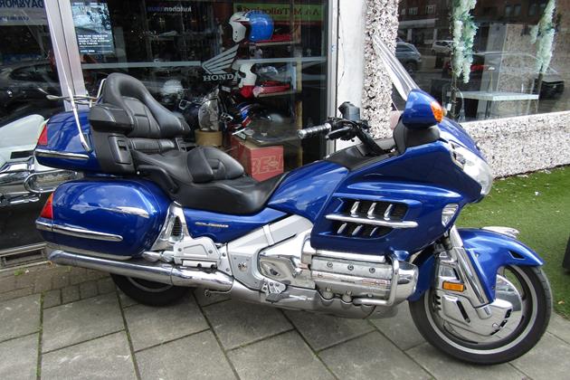 HONDA GL1800 GOLDWING