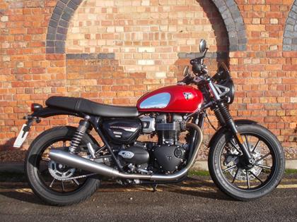 TRIUMPH SPEED TWIN 900