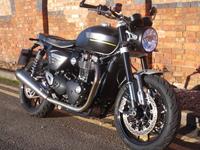 TRIUMPH SPEED TWIN 1200