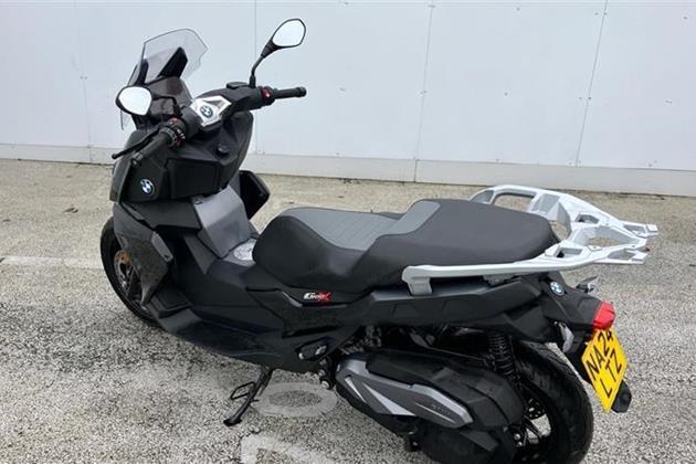 BMW C400X