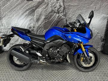 YAMAHA FAZER 8