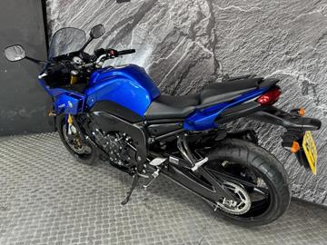 YAMAHA FAZER 8