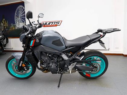 YAMAHA MT-09