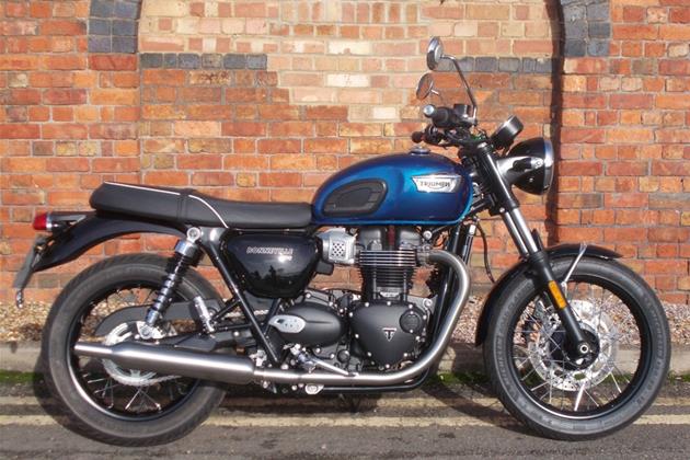 TRIUMPH BONNEVILLE T100