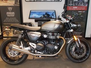 TRIUMPH SPEED TWIN 1200 