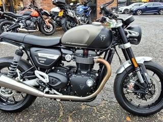 TRIUMPH SPEED TWIN 1200 