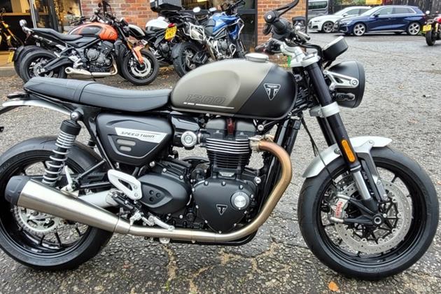 TRIUMPH SPEED TWIN 1200