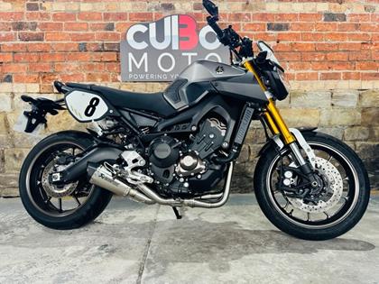 YAMAHA MT-09