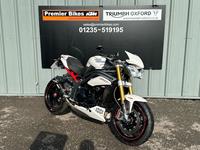 TRIUMPH SPEED TRIPLE 1050