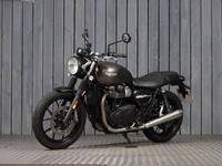 TRIUMPH STREET TWIN