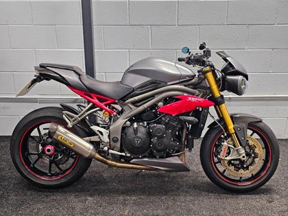 TRIUMPH SPEED TRIPLE 1050