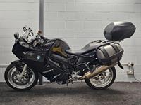 BMW F800ST